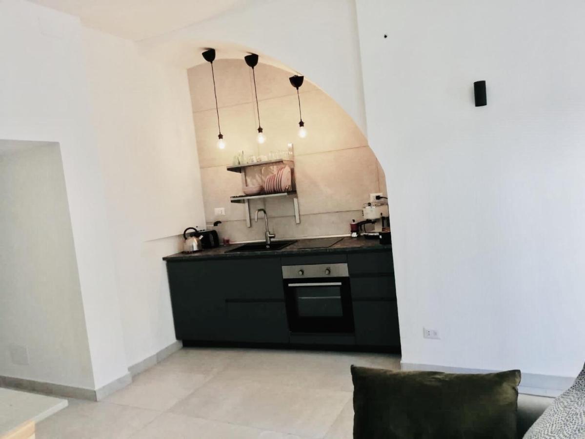 דירות אסראלה Casa Abbatuzzu מראה חיצוני תמונה