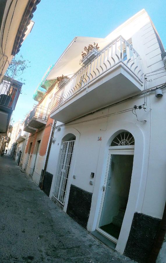 דירות אסראלה Casa Abbatuzzu מראה חיצוני תמונה